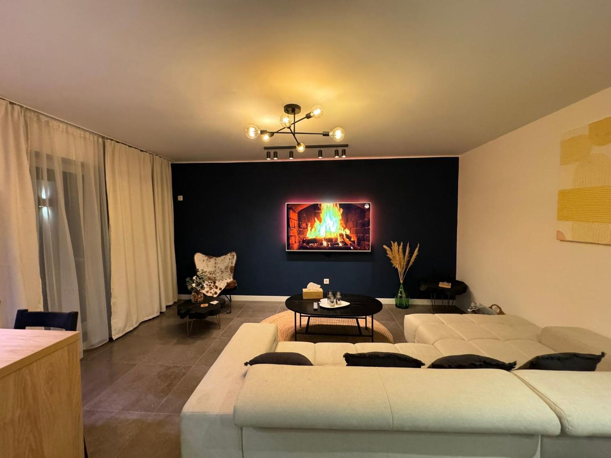 Chill Vibes Apartment Braşov Extérieur photo