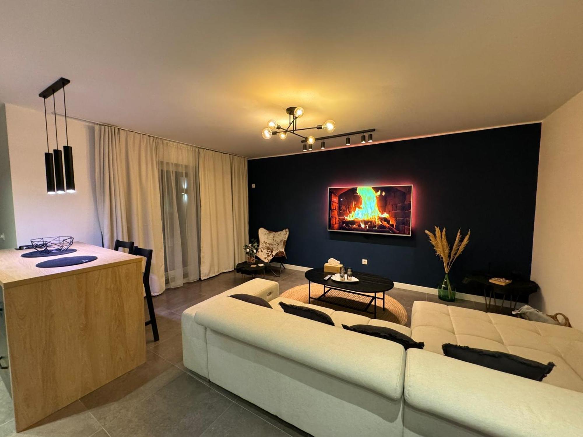 Chill Vibes Apartment Braşov Extérieur photo