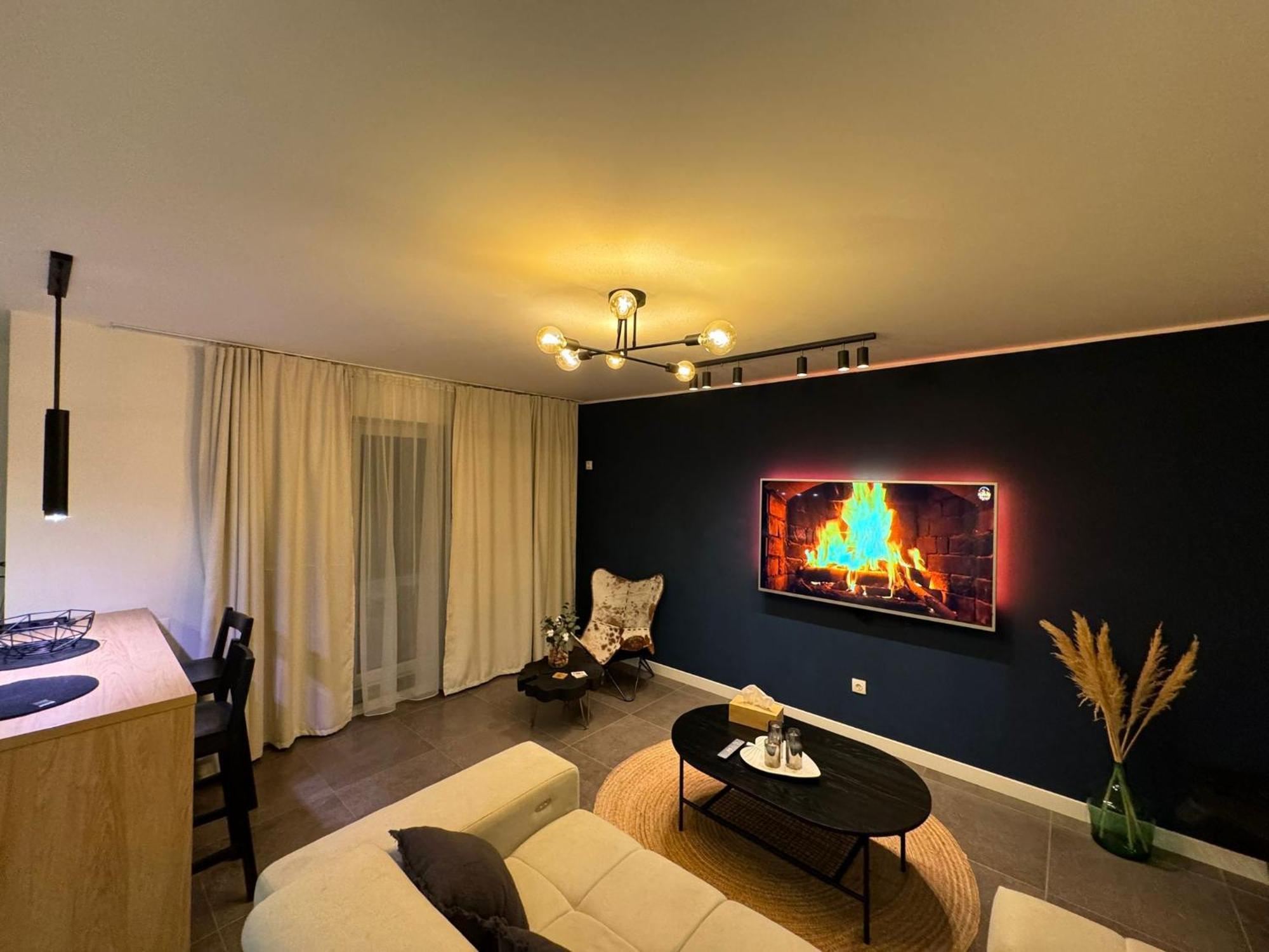 Chill Vibes Apartment Braşov Extérieur photo